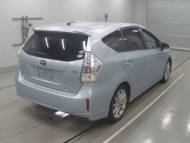 5258 TOYOTA PRIUS ALPHA ZVW41W 2012 г. (CAA Tokyo)